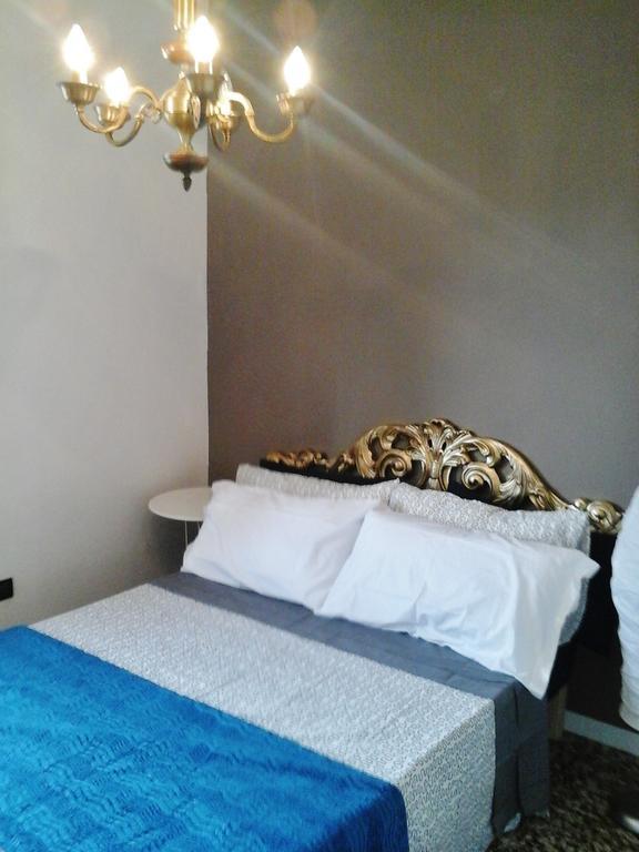 بولونيا L.T. Schneider B&B الغرفة الصورة